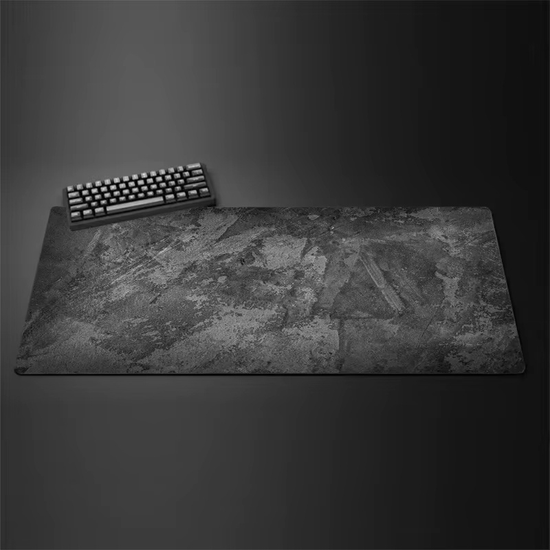 Desk Setup Anime - Mouse Pad Cinza Grande/Pequeno com Borda